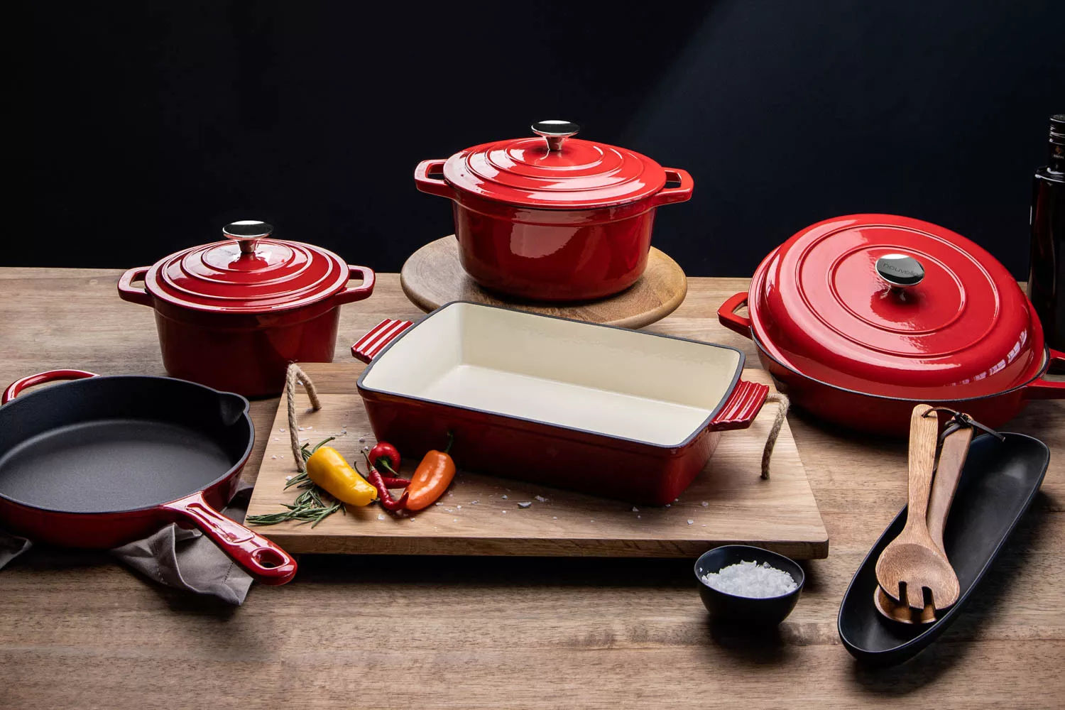 Red 8 Piece Cookware Set