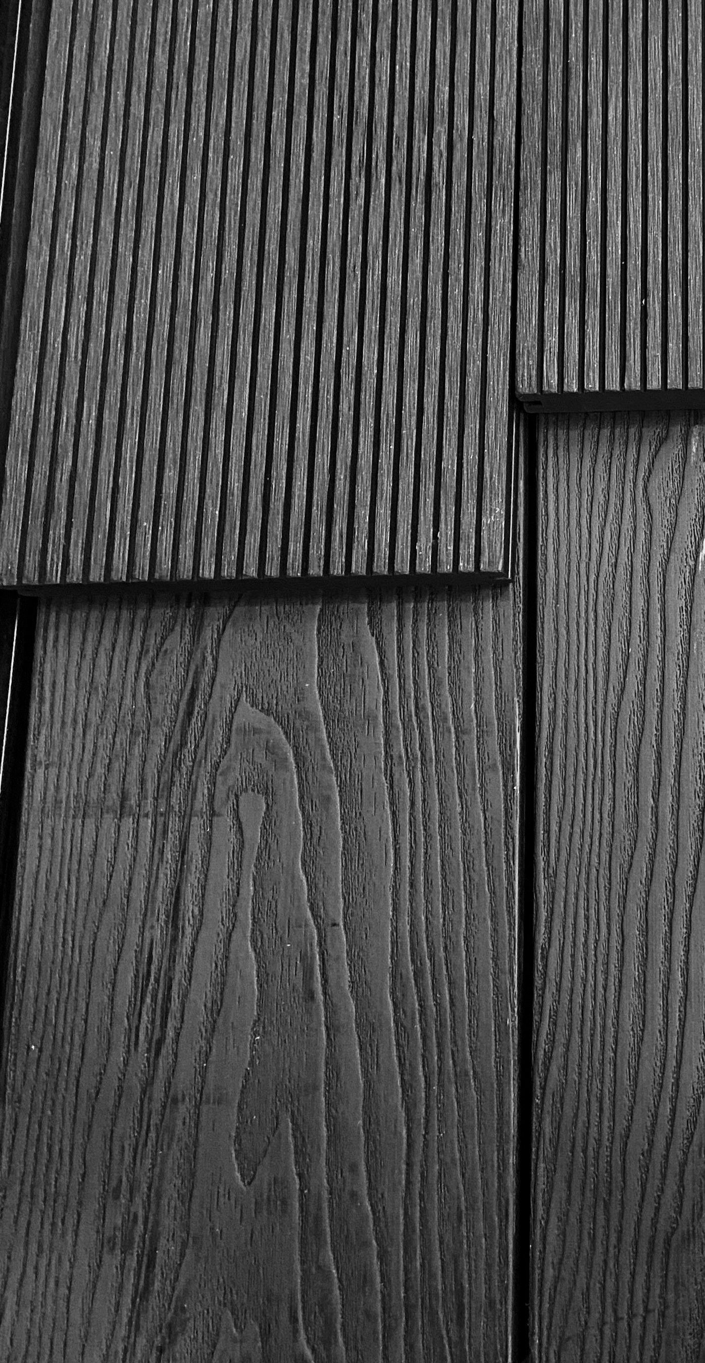 CHARCOAL - Composite Decking Boards Wood Grain 1 Face and Anti Slip 1 Face - Reversible