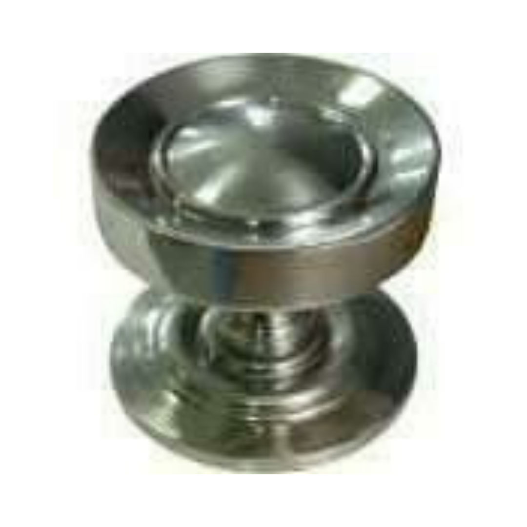 central knob indented with ring