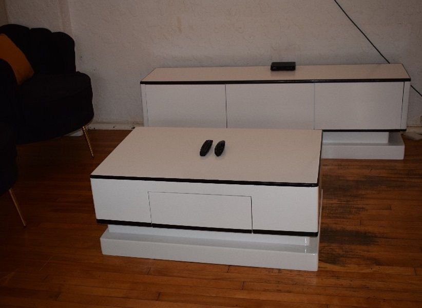 Diana TV stand