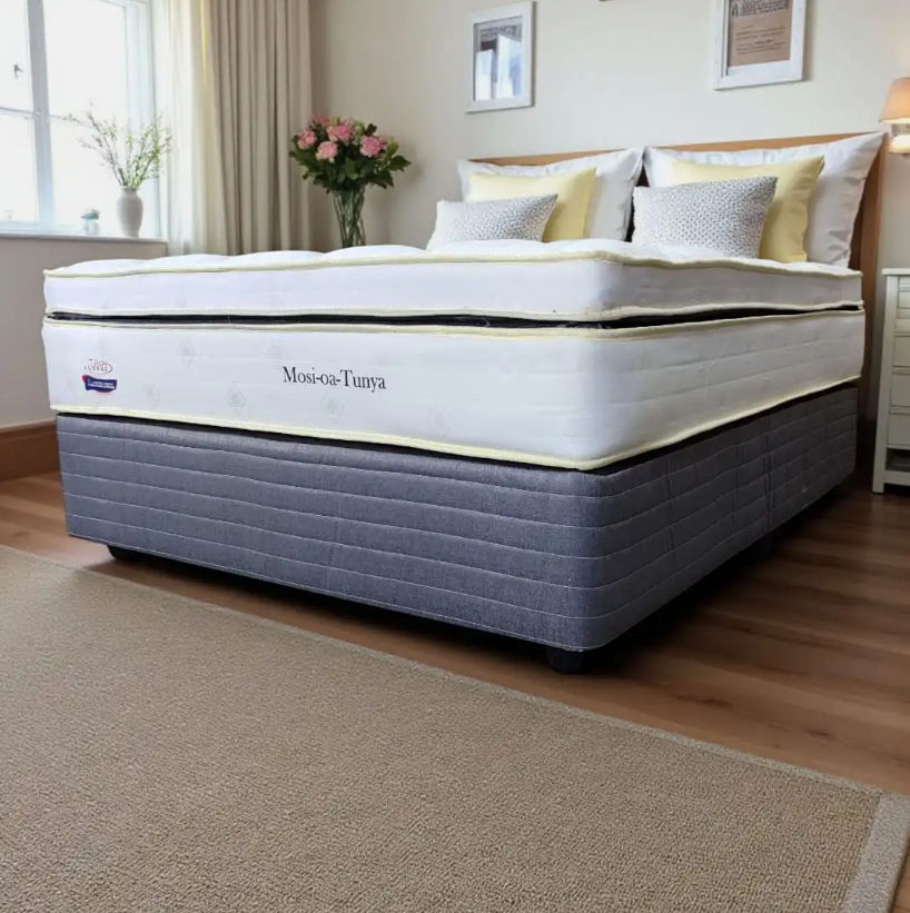 Mosi ou Tunya Exclusive Queen bed
