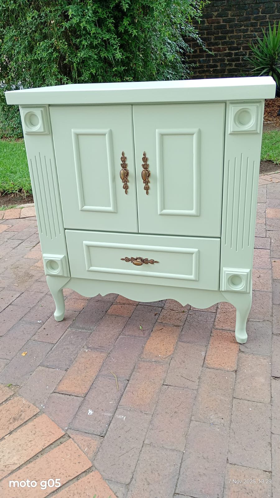 Single Vanity, 800 x 500, Sage green with matching pine top.