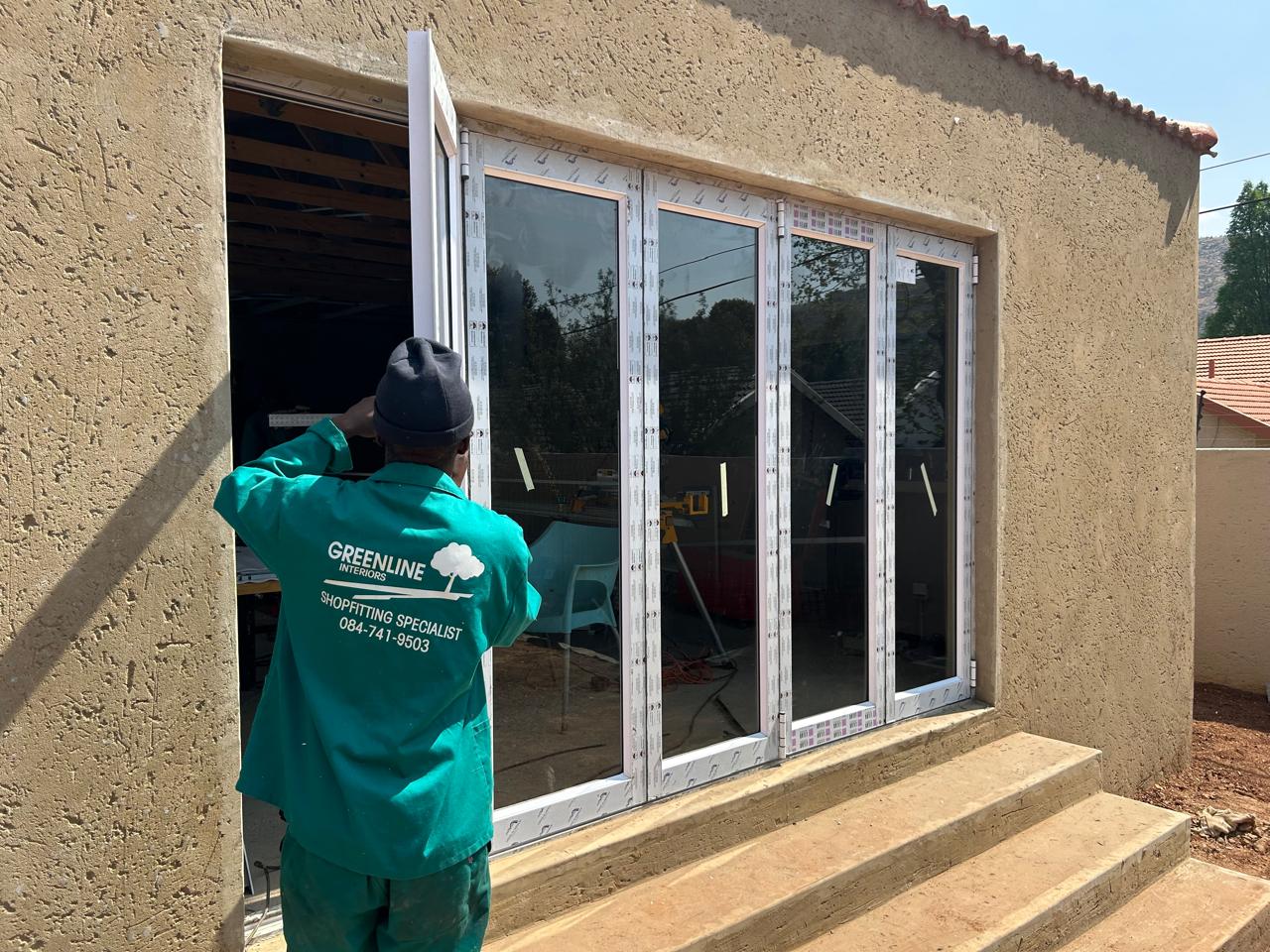 GreenLine interiors Aluminium folding door 5 panel Left Black hand opening W4000MM x H2100MM