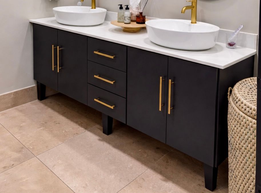 Modern Double Vanity w/ Quartz Top