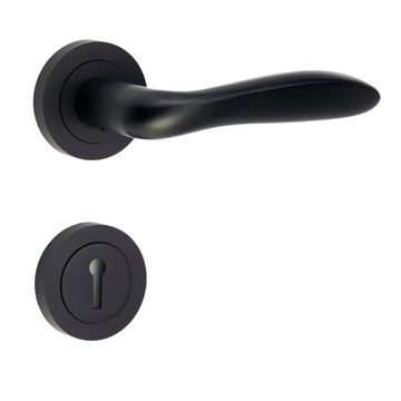 Oldham On Rose, Black