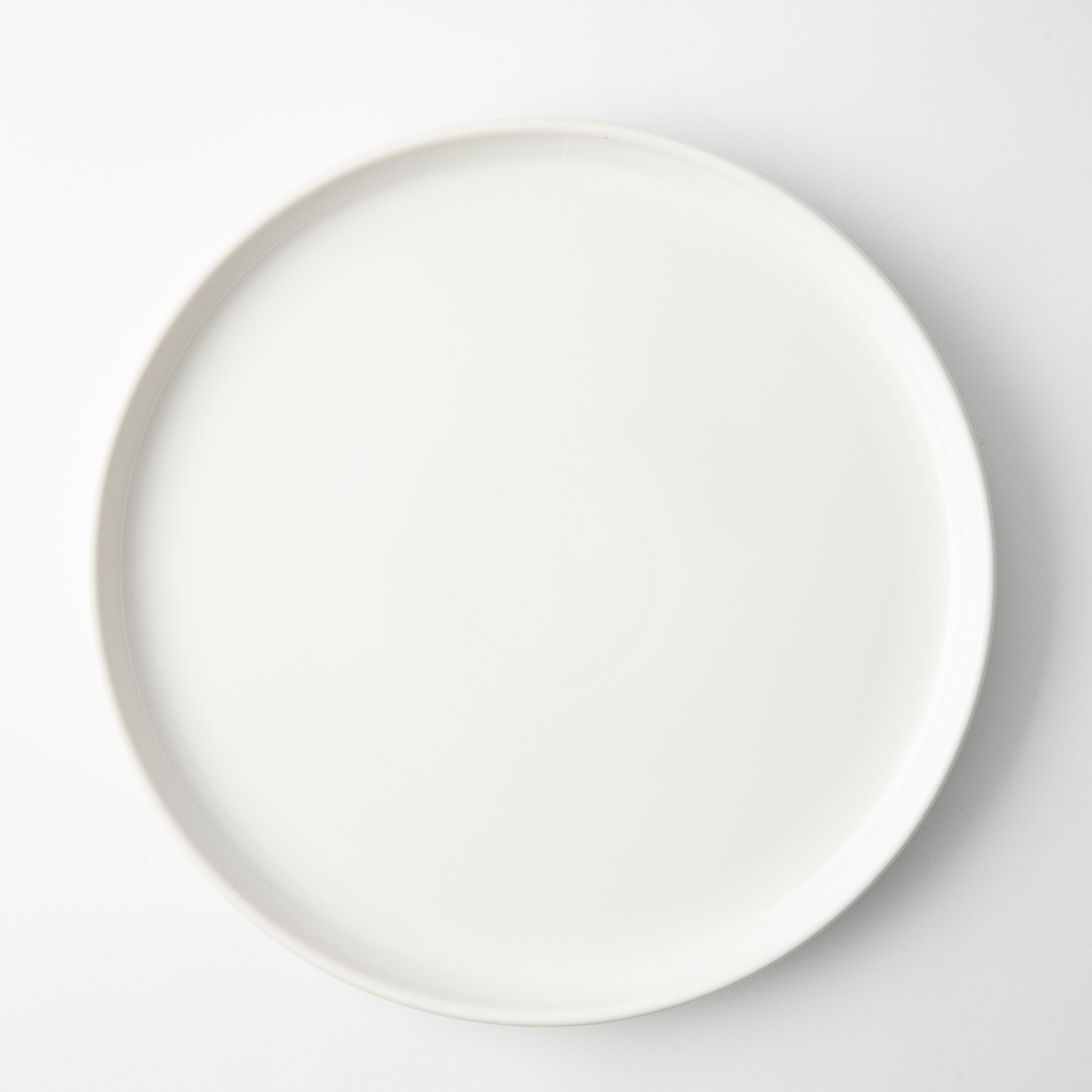 OMADA Flat Stackable White Dinner Plate Set of 4