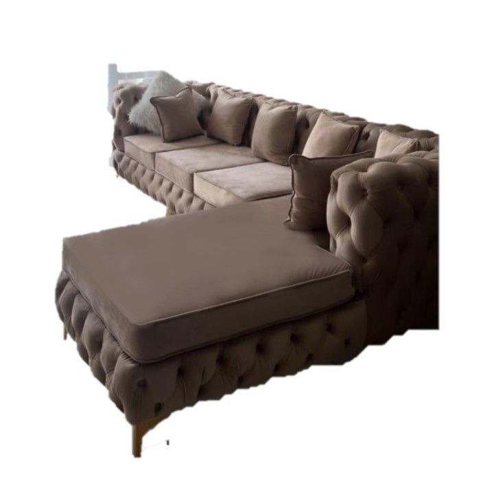 Full buttoned chesterfield