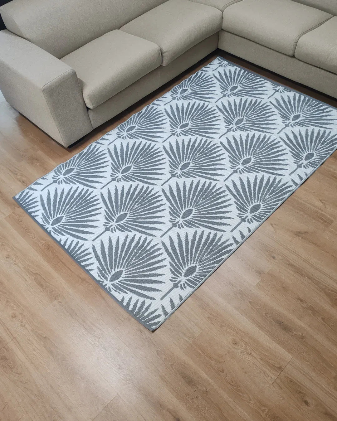 Medium Mumbai Outdoor Reversible Mat - Lightweight, Double Woven, Water Resistant