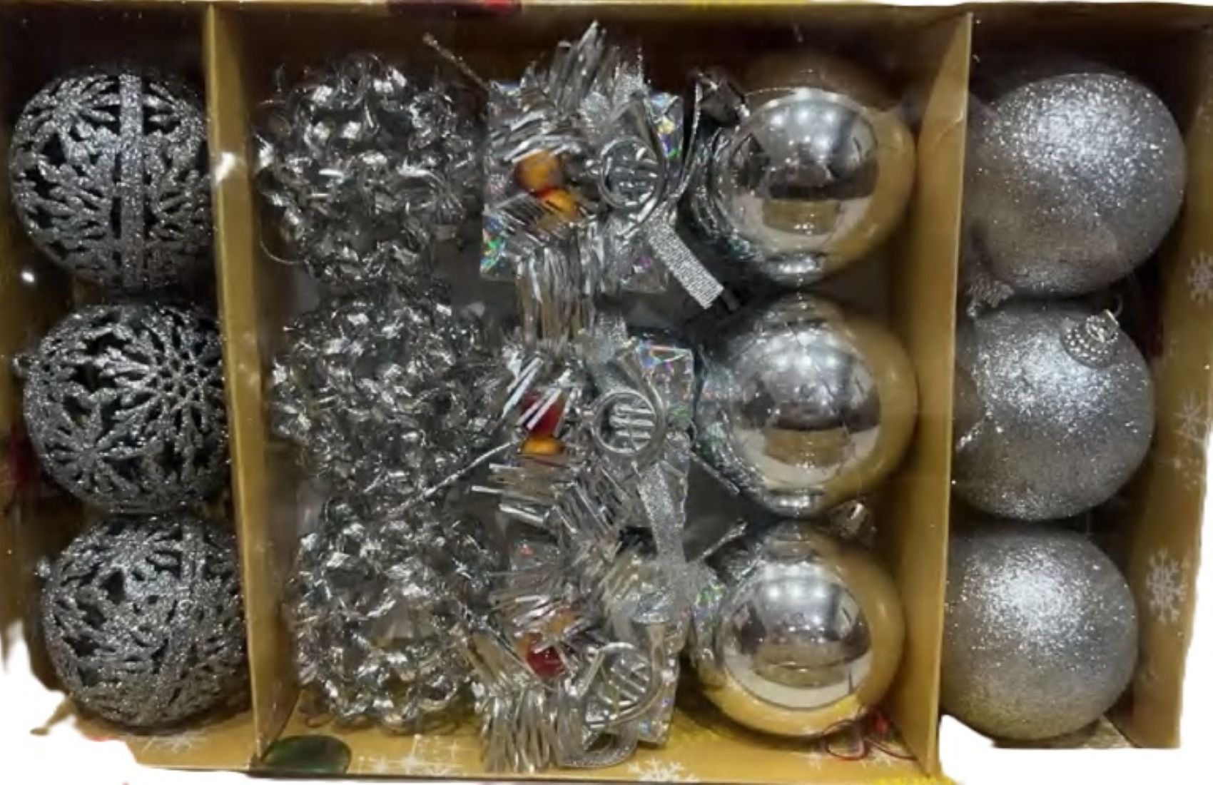 Christmas Tree Ornaments Set, 15 Pieces, Gold Glitter Baubles with Pine and Berry Decorations-Silver