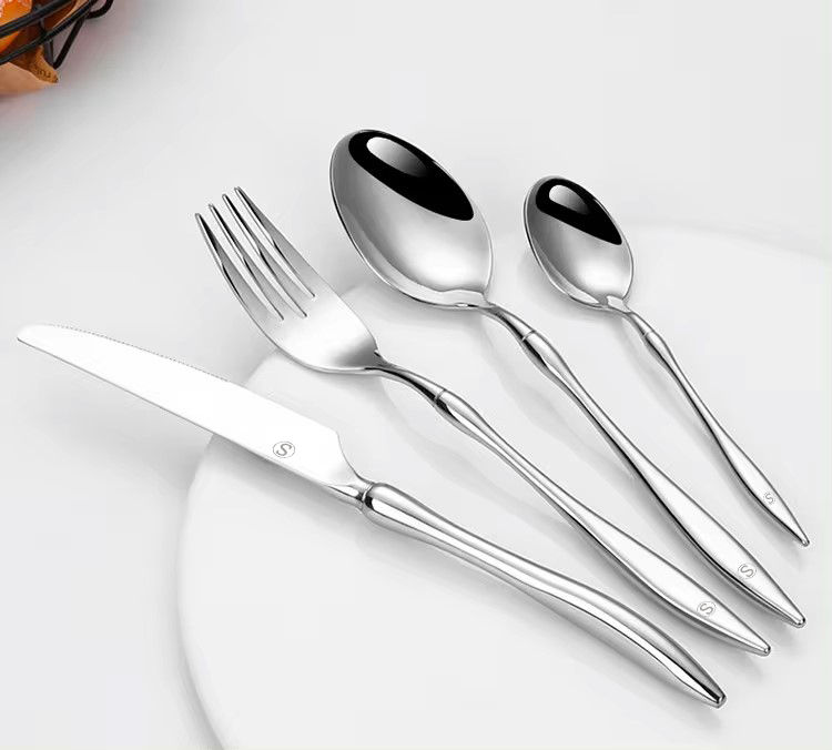 Soshida 18/10 Royal Cutlery Set - 24 Pack