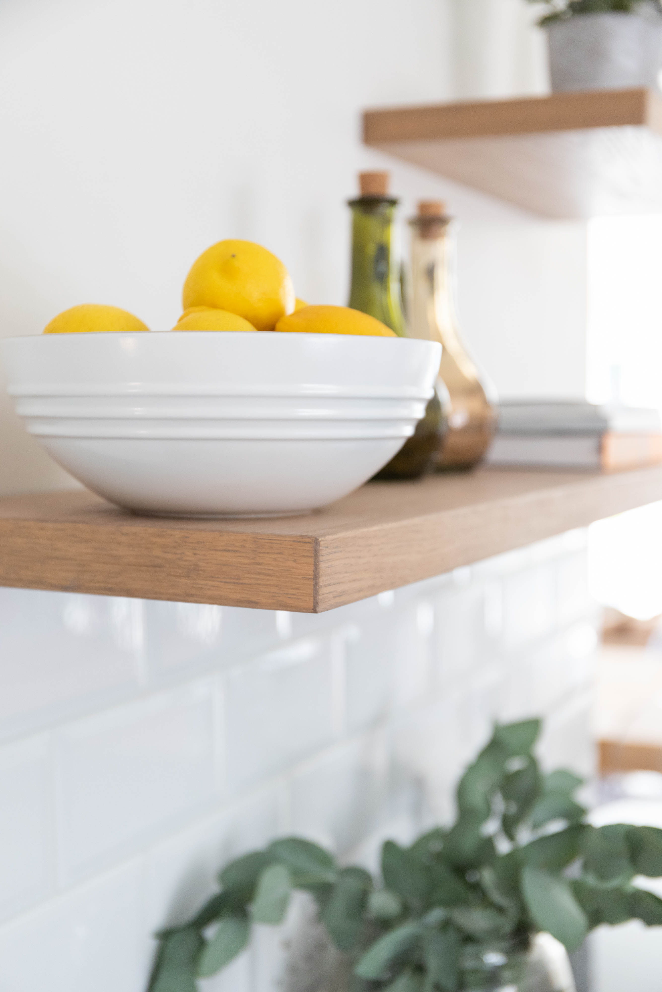 Oak Veneer Floating Shelf 90cm x 25cm